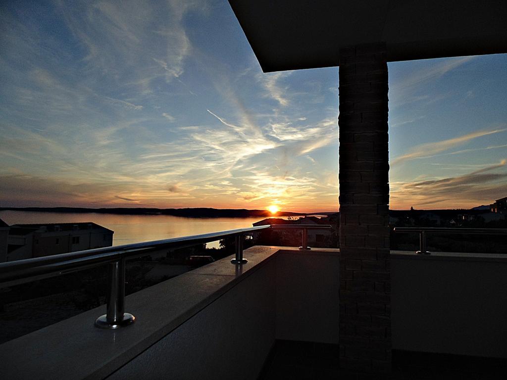 House Natali 70M From The Beach - Free Ev Top Up Rtina Esterno foto
