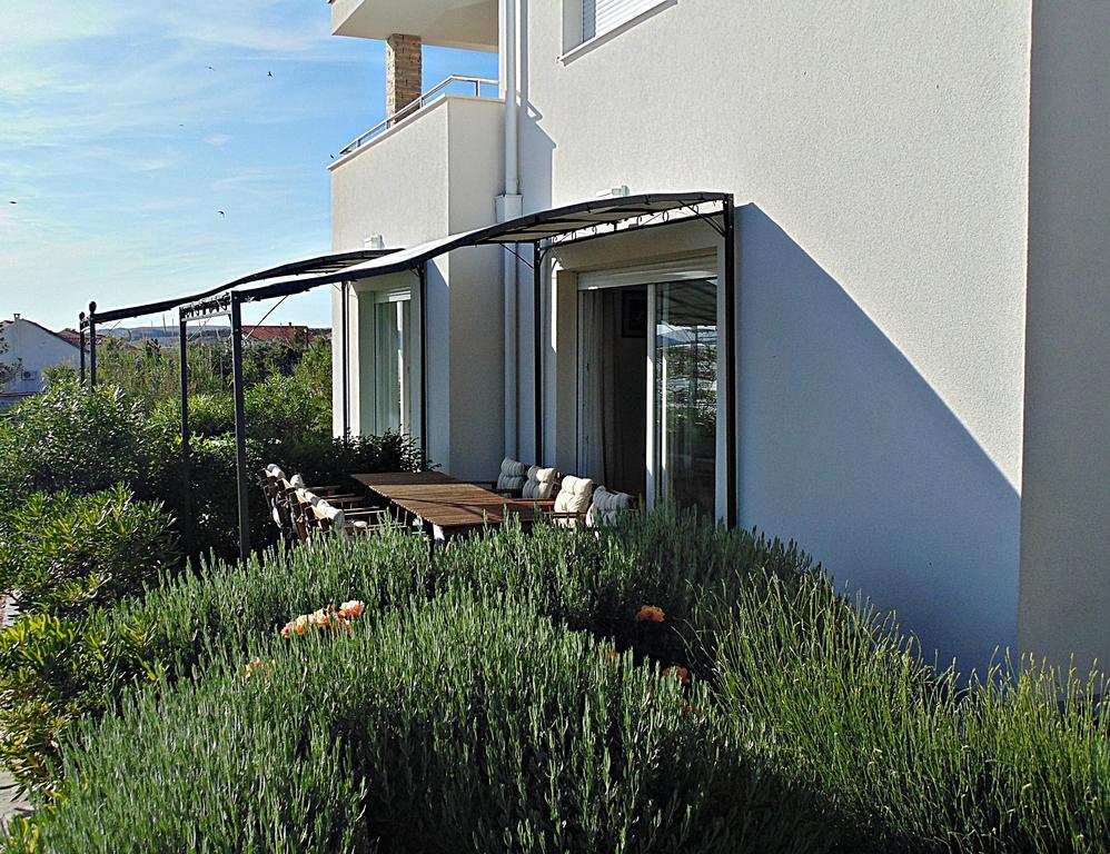 House Natali 70M From The Beach - Free Ev Top Up Rtina Esterno foto