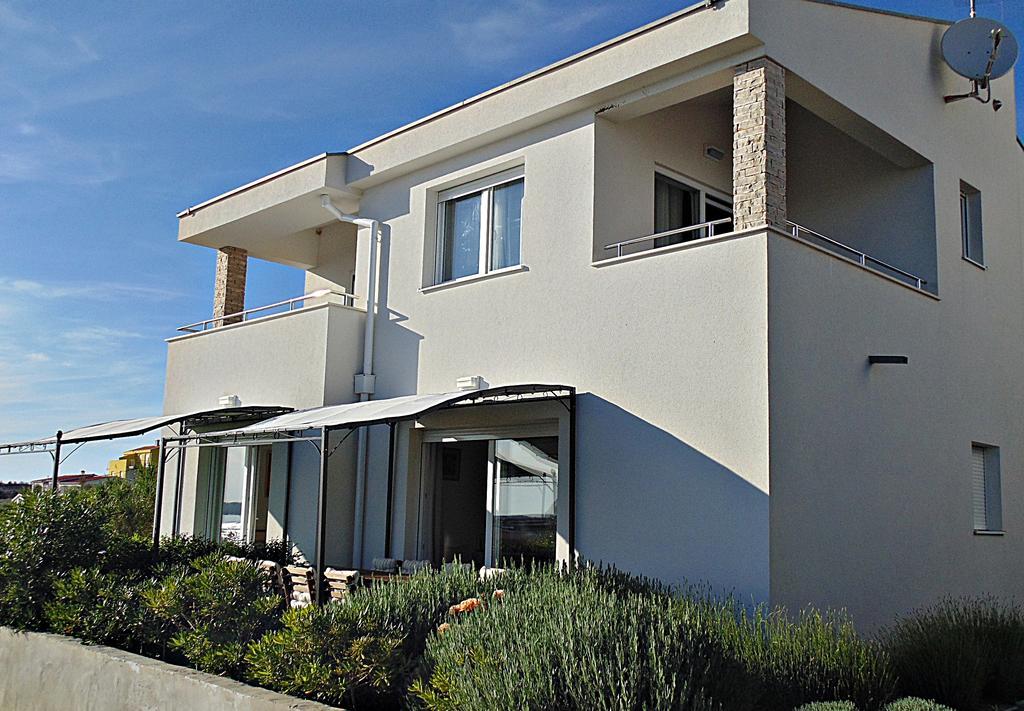 House Natali 70M From The Beach - Free Ev Top Up Rtina Esterno foto