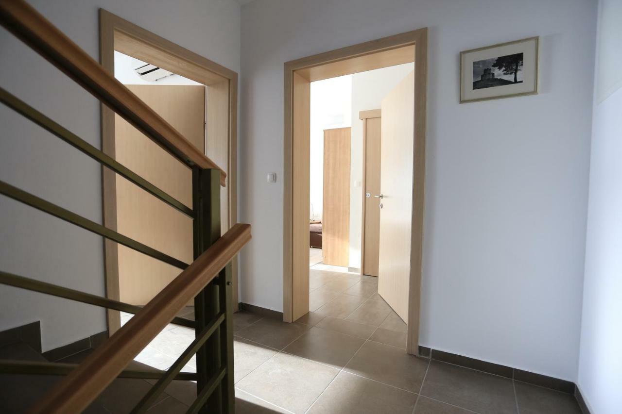 House Natali 70M From The Beach - Free Ev Top Up Rtina Esterno foto