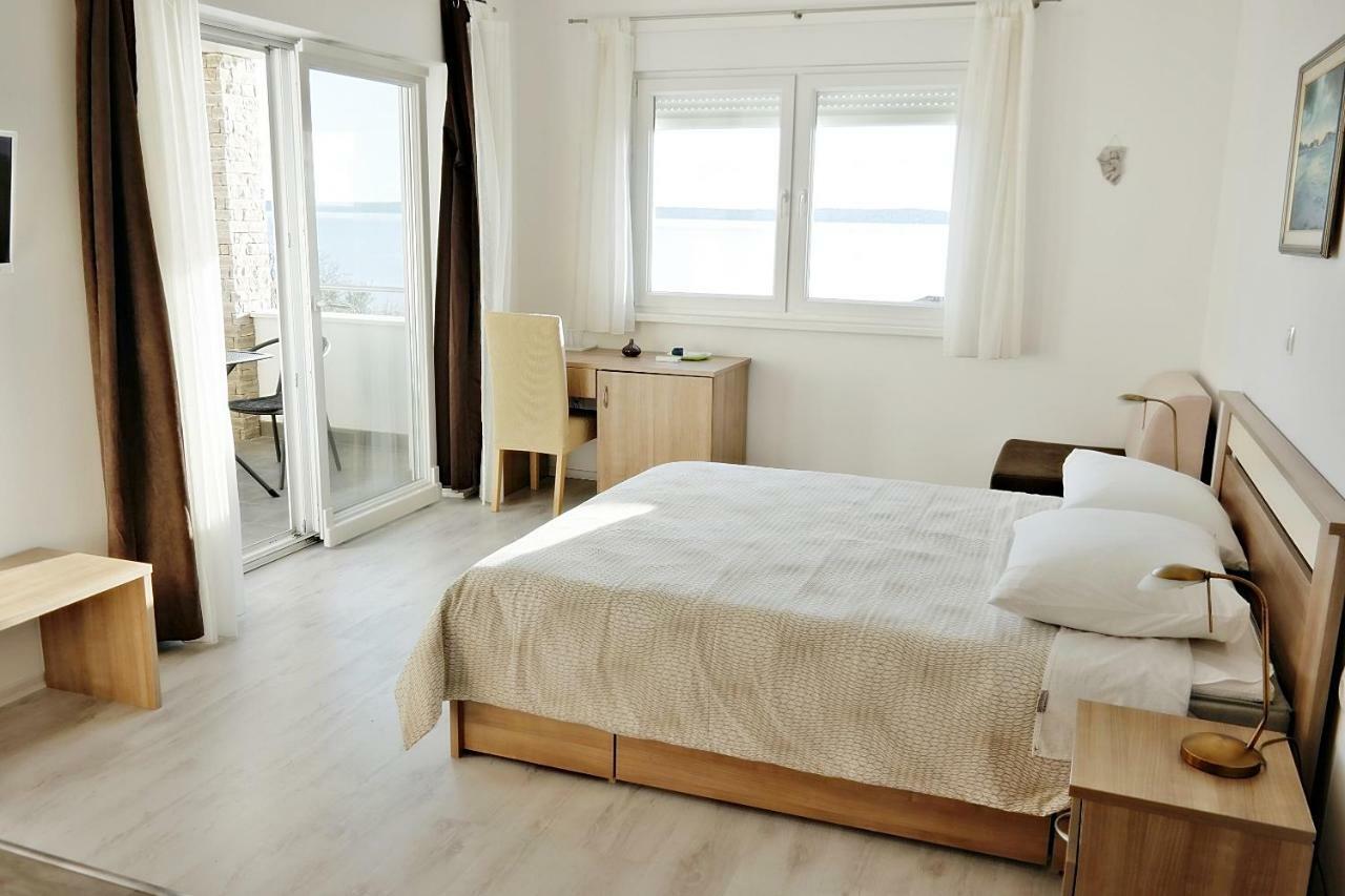 House Natali 70M From The Beach - Free Ev Top Up Rtina Esterno foto