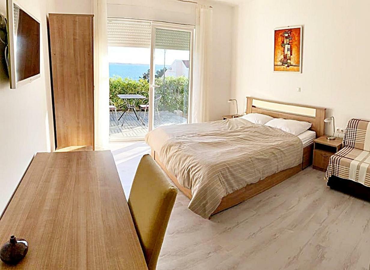 House Natali 70M From The Beach - Free Ev Top Up Rtina Esterno foto
