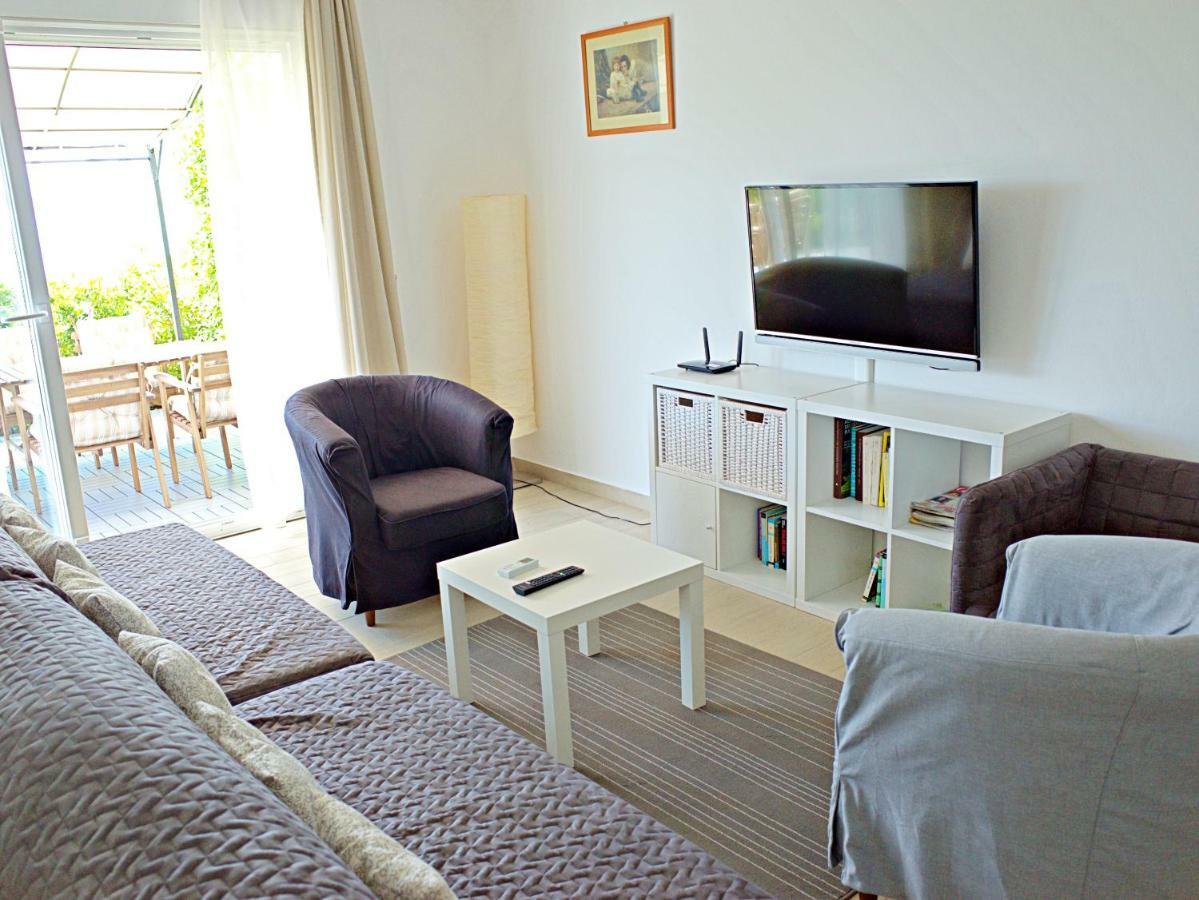 House Natali 70M From The Beach - Free Ev Top Up Rtina Esterno foto